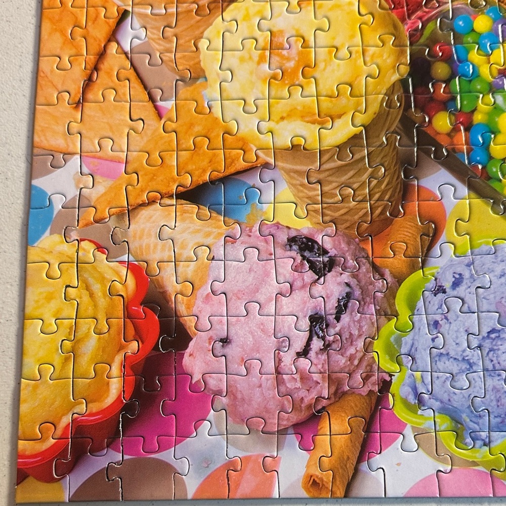 Kodak Vibrant Ice-cream Puzzle with Assorted Colors 27”x20” 1,000 pieces - Picture 10 of 13